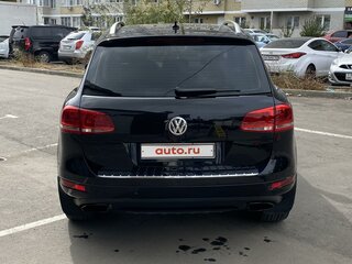2010 Volkswagen Touareg II, чёрный, 2340000 рублей, вид 5