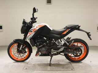 2013 KTM 125 Duke, белый, 255000 рублей, вид 3