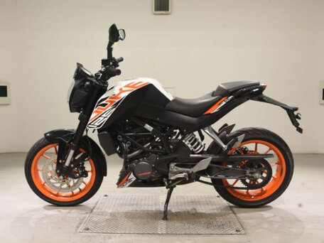 2013 KTM 125 Duke, белый, 255000 рублей, вид 3