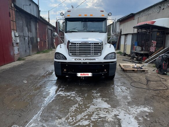 2003 Freightliner Columbia, белый, 3500000 рублей - вид 22