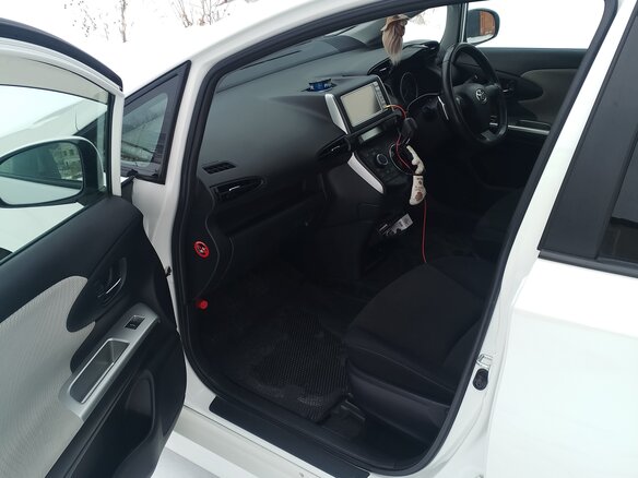 2011 Toyota Wish II, белый, 1550000 рублей - вид 10
