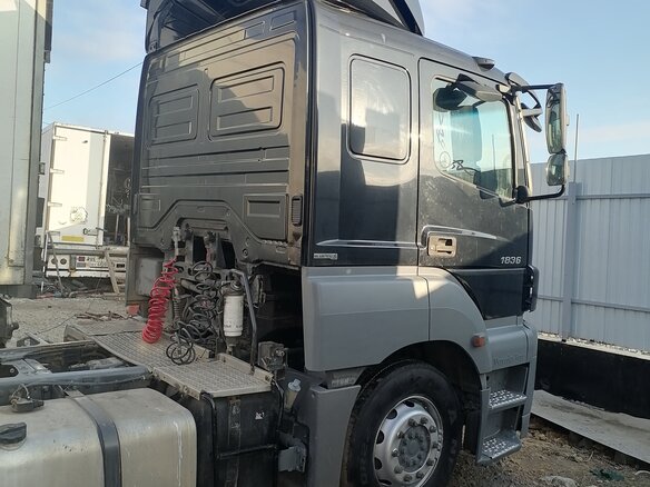 2012 Mercedes-Benz Axor, чёрный, 1350000 рублей - вид 14