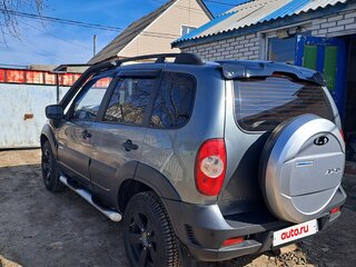 2011 Chevrolet Niva I Рестайлинг, серый, 720000 рублей, вид 4