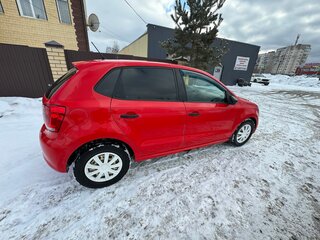 2011 Volkswagen Polo V, красный, 520000 рублей, вид 4