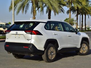 2023 Toyota RAV4 V (XA50), белый, 3310000 рублей, вид 5