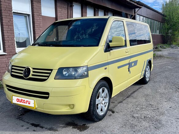 2004 Volkswagen Multivan T5, жёлтый, 1350000 рублей - вид 5