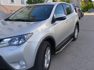 2013 Toyota RAV4 IV (XA40), серебристый, 2100000 рублей, вид 2