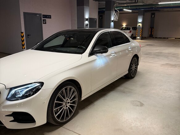 2019 Mercedes-Benz E-Класс 350 V (W213, S213, C238), белый, 4500000 рублей - вид 2