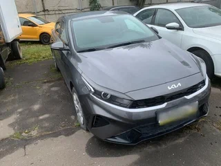 2022 Kia Cerato IV, серый, 1819000 рублей, вид 3