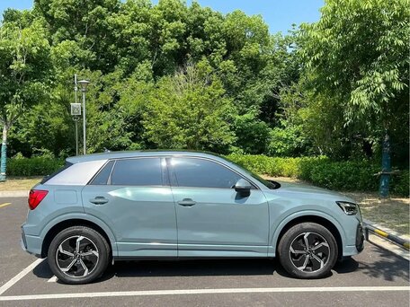 2023 Audi Q2 L e-tron I Рестайлинг, голубой, 1950000 рублей, вид 4