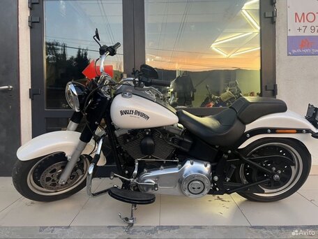 2015 Harley-Davidson Fat Boy, белый, 1350000 рублей, вид 2