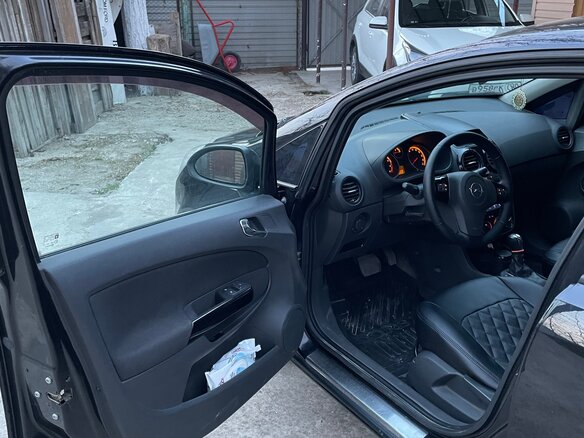 2008 Opel Corsa D, чёрный, 550000 рублей - вид 8