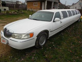 2003 Lincoln Town Car III, белый, 624770 рублей, вид 2