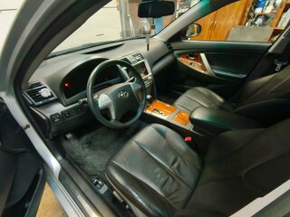 2009 Toyota Camry VI (XV40) Рестайлинг, серебристый, 1400000 рублей, вид 3