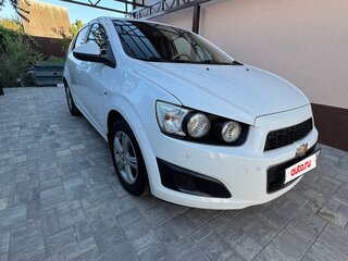 2014 Chevrolet Aveo II, белый, 825000 рублей, вид 4