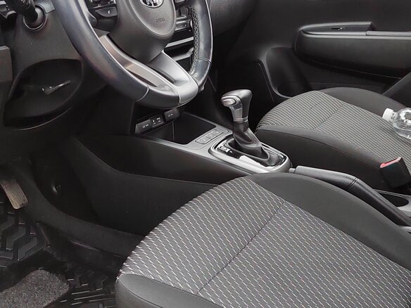 2017 Kia Rio IV, красный, 1254266 рублей - вид 10