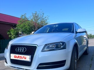 2011 Audi A3 II (8P) Рестайлинг 2, белый, 750000 рублей, вид 2