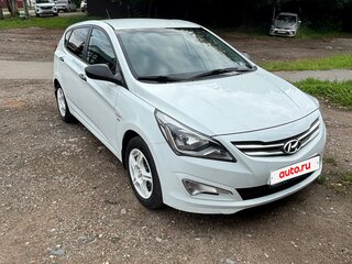 2015 Hyundai Solaris I Рестайлинг, белый, 990000 рублей, вид 3