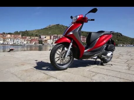 2016 Piaggio Vespa, красный, 300000 рублей, вид 1