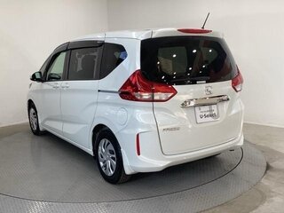 2021 Honda Freed II Рестайлинг, белый, 1178009 рублей, вид 5