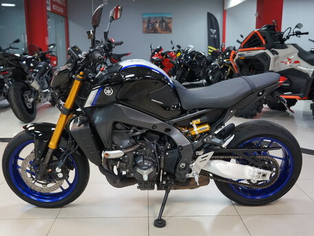 2021 Yamaha MT-09 (FZ-09), чёрный, 1053000 рублей, вид 2