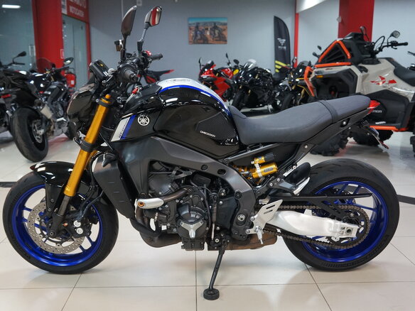 2021 Yamaha MT-09 (FZ-09), чёрный, 1053000 рублей - вид 1