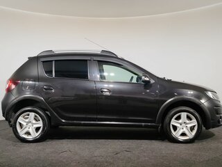 2016 Renault Sandero Stepway II, чёрный, 890000 рублей, вид 4