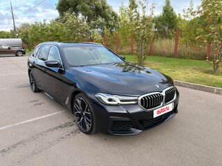 2022 BMW 5 серии 540i xDrive VII (G30/G31/G38) Рестайлинг, чёрный, 6500000 рублей, вид 3
