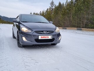 2012 Hyundai Solaris I, серый, 690000 рублей, вид 3