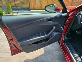 2019 Audi A4 V (B9), красный, 2590000 рублей, вид 4