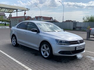 2013 Volkswagen Jetta VI, серебристый, 1000000 рублей, вид 1