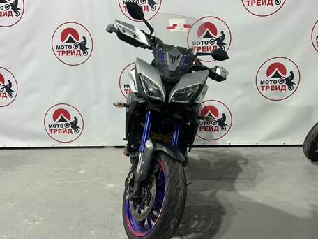 2015 Yamaha MT-09 Tracer (FJ-09), серебристый, 700000 рублей, вид 3