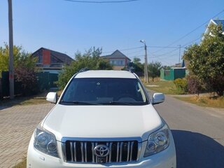 2012 Toyota Land Cruiser Prado 150 Series, белый, 3200000 рублей, вид 1