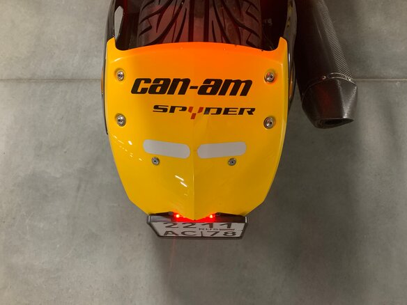2009 BRP Can-Am Spyder, жёлтый, 975000 рублей - вид 16