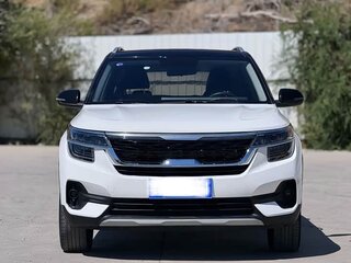2022 Kia KX3, белый, 1270000 рублей, вид 2