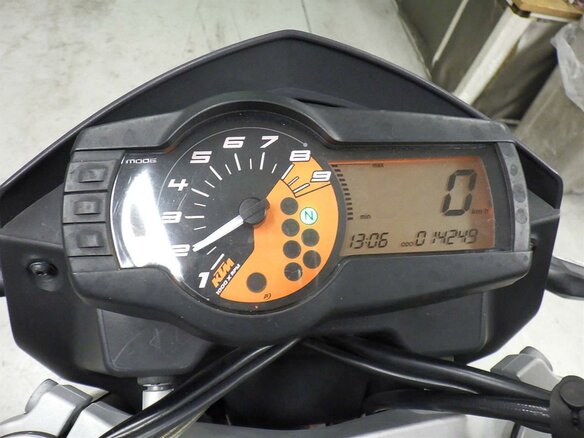 2013 KTM 690 Duke, чёрный, 477000 рублей - вид 6
