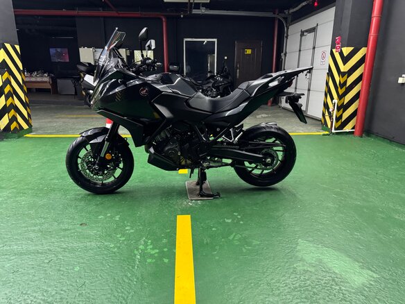 2022 Honda NT1100, серый - вид 2