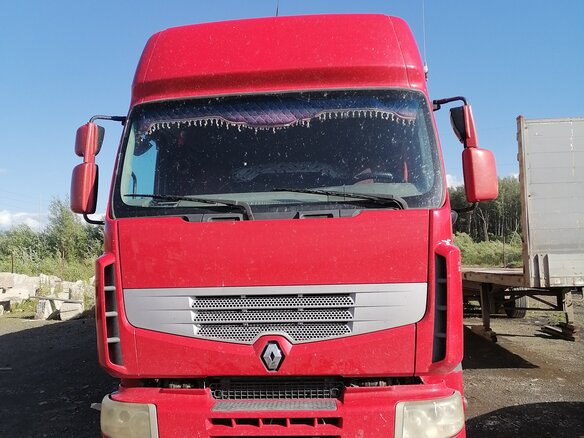 2011 Renault Premium, красный, 4000000 рублей - вид 6
