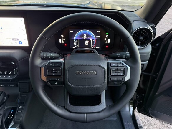 2026 Toyota Land Cruiser Prado 250 Series, чёрный, 7500000 рублей - вид 20