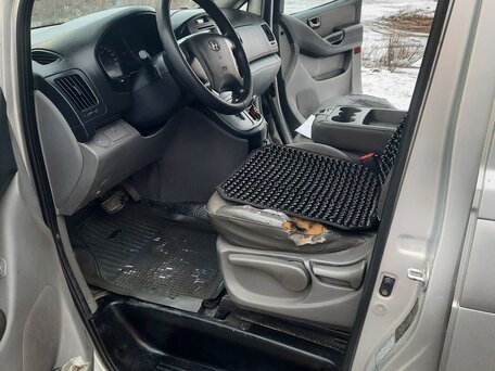 2010 Hyundai Starex, серый, 790000 рублей, вид 1
