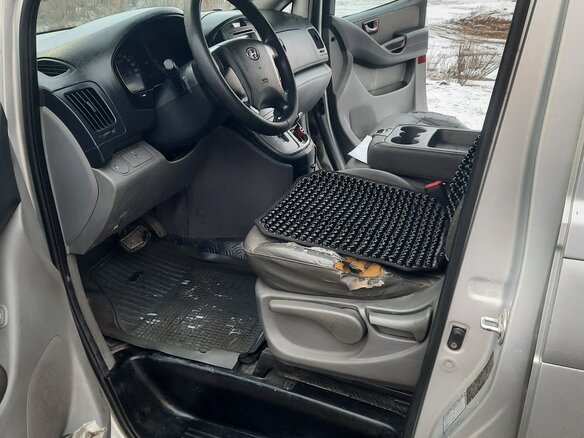 2010 Hyundai Starex, серый, 790000 рублей