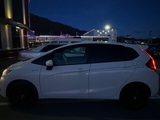 2017 Honda Fit III Рестайлинг, белый, 1580000 рублей, вид 4
