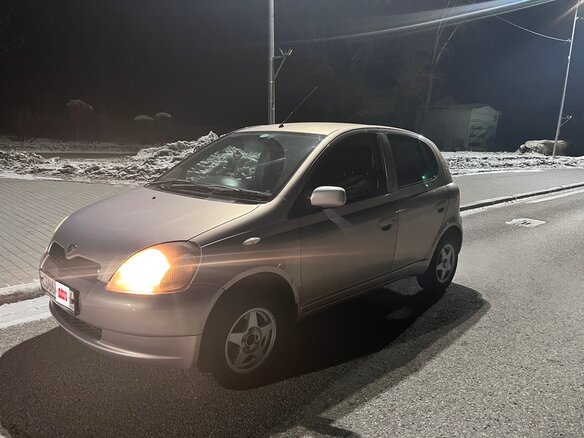 2001 Toyota Vitz I (P10), розовый, 375000 рублей
