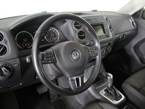 2016 Volkswagen Tiguan I Рестайлинг, коричневый - вид 16