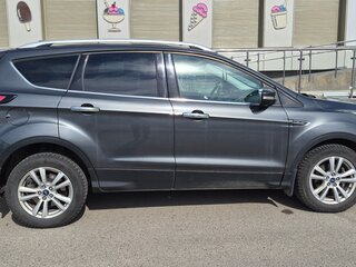 2017 Ford Kuga II Рестайлинг, серый, 1440000 рублей, вид 2