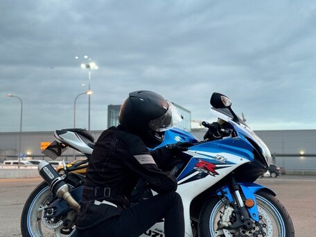 2011 Suzuki GSX-R 600, синий, 700000 рублей, вид 3