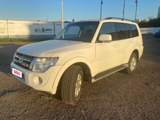 2011 Mitsubishi Pajero IV Рестайлинг 1, белый, 2390000 рублей, вид 2