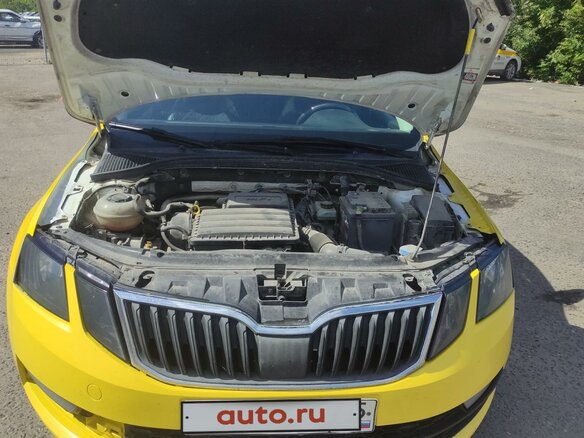 2019 Skoda Octavia III (A7) Рестайлинг, жёлтый, 850000 рублей - вид 4