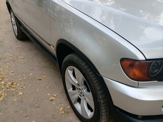 2001 BMW X5 4.4i I (E53), серебристый, 950000 рублей, вид 3