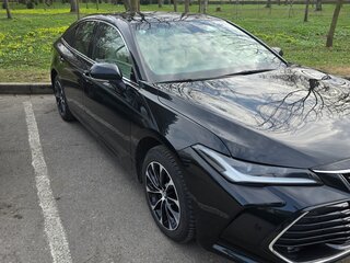 2022 Toyota Avalon V, чёрный, 3190000 рублей, вид 1